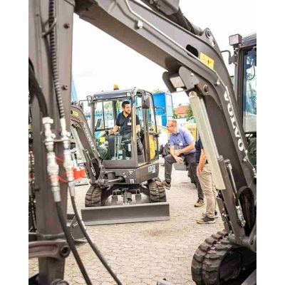 Vertriebsmitarbeiter im Außendienst (m/w/d) für Baumaschinen und Baugeräte
