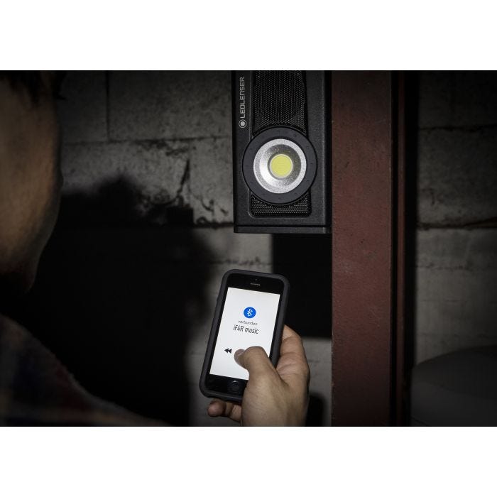 Foto von Ledlenser iF4R Music Baustrahler, 2500 Lumen, Bluetooth Lautsprecher