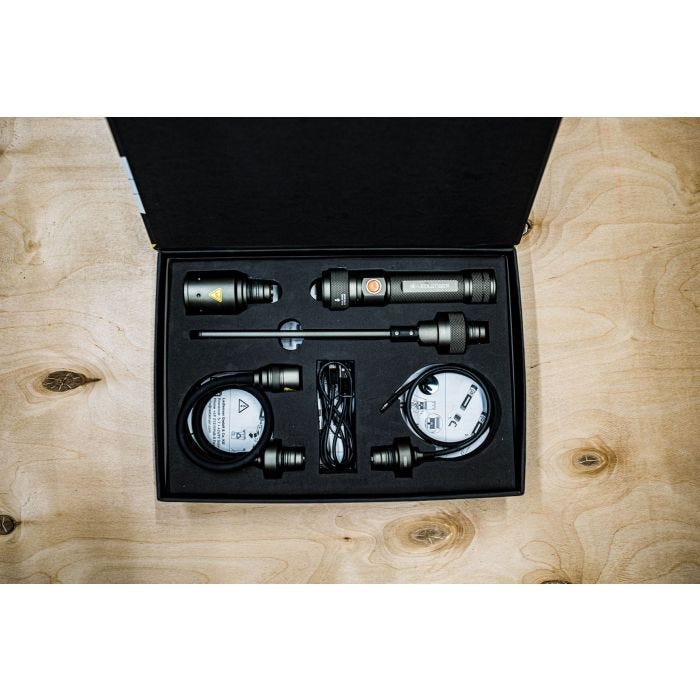 Foto von Ledlenser Works Friend 4-in-1-Lampe mit flexiblen Aufsätzen