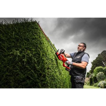 Milwaukee Akku-Heckenschere M18 FHET75G2-0, 75cm Schwert, 32mm Messerabstand für 25mm Äste, Griff in
