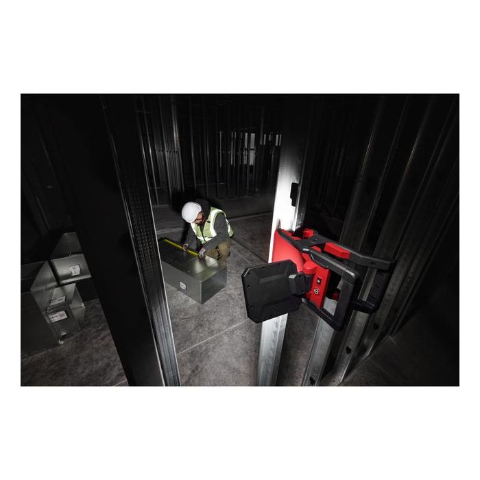 Foto von Milwaukee Akku-Leuchte M18PAL2-0 2000 Lumen, ohne Akku, ohne Ladegerät Foto von Milwaukee Akku-Leuchte M18PAL2-0 2000 Lumen, ohne Akku, ohne Ladegerät