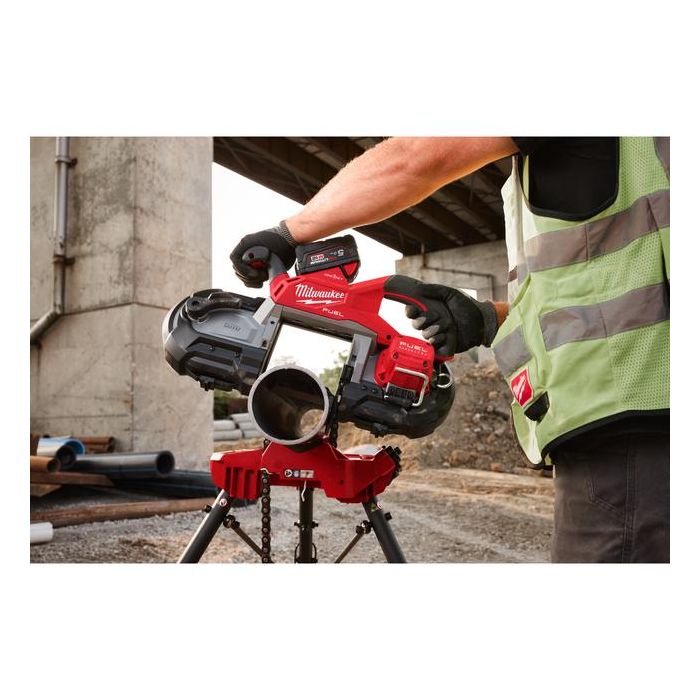 Foto von Milwaukee Akku-Bandsäge M18FBS127DO-0C 127 x 127 mm Schneidkapazität Foto von Milwaukee Akku-Bandsäge M18FBS127DO-0C 127 x 127 mm Schneidkapazität