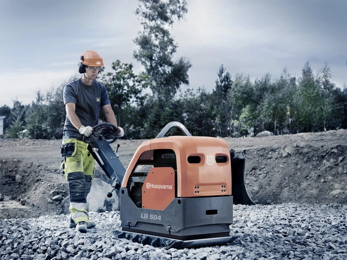 Rüttelplatten, Stampfer und Betonverdichtung von Husqvarna, Vibratec und Weber MT zur Miete